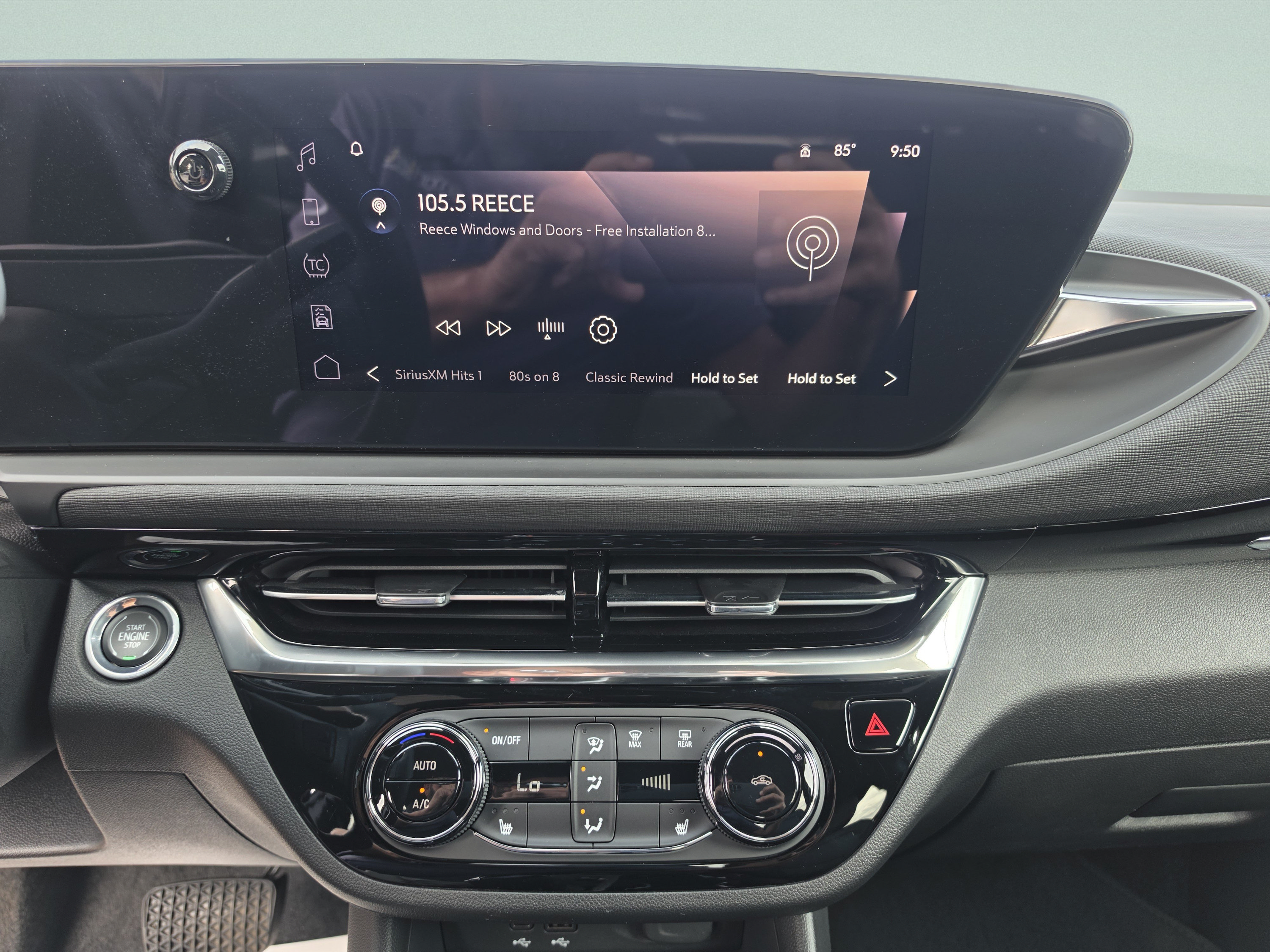 Used 2024 Buick Envista Sport Touring w/ Convenience I Package FWD image 27
