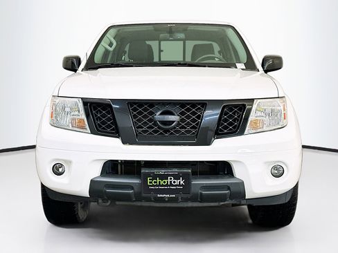 Used 2021 Nissan Frontier SV w/ Midnight Edition Floor Mats image 2