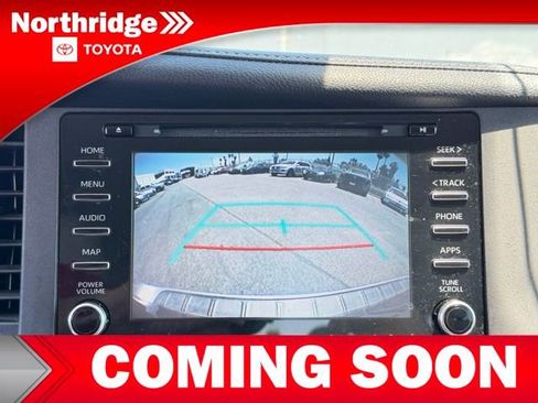 Used 2018 Toyota Sienna XLE w/ XLE Navigation Package FWD image 9