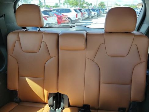 Certified 2025 Kia Telluride SX Prestige X-Line AWD/4WD image 12