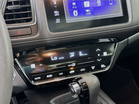 Used 2017 Honda HR-V EX image 14