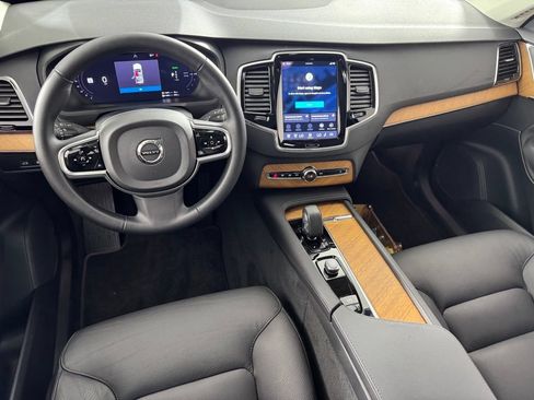 Certified 2025 Volvo XC90 T8 Plus w/ Protection Package Premier AWD/4WD image 16