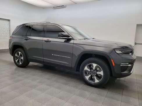 Used 2022 Jeep Grand Cherokee Limited 4xe image 11