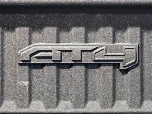 Used 2024 GMC Sierra 1500 AT4 w/ Technology Package AWD/4WD image 18