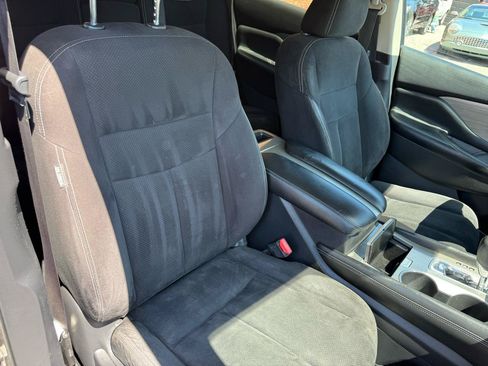 Used 2017 Nissan Murano S AWD/4WD image 9