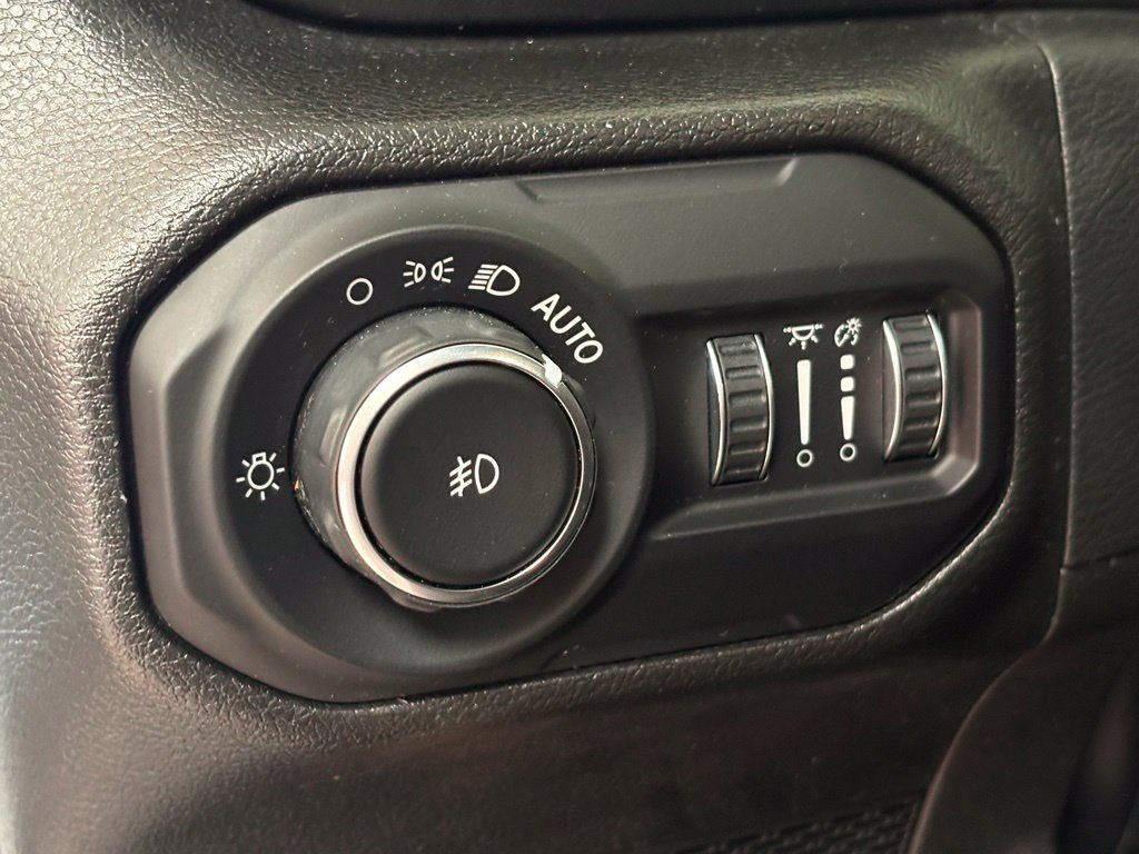 Used 2022 Jeep Wrangler Unlimited Sport AWD/4WD image 22