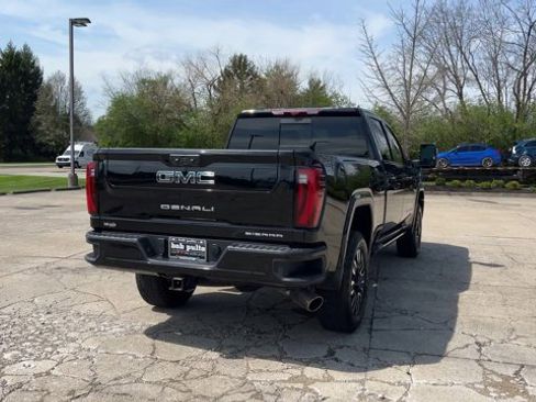 Certified 2025 GMC Sierra 3500 Denali Ultimate AWD/4WD image 8