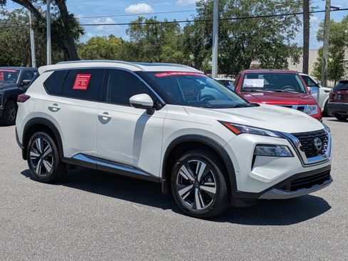 Certified 2023 Nissan Rogue SL w/ SL Premium Package FWD image 2