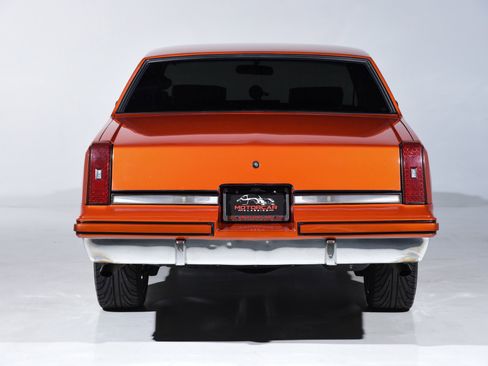 Used 1988 Oldsmobile Cutlass Supreme Classic Brougham image 5