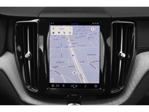 Used 2022 Volvo XC60 B5 Momentum image 13