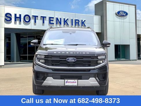 New 2025 Ford Expedition Max Platinum image 2