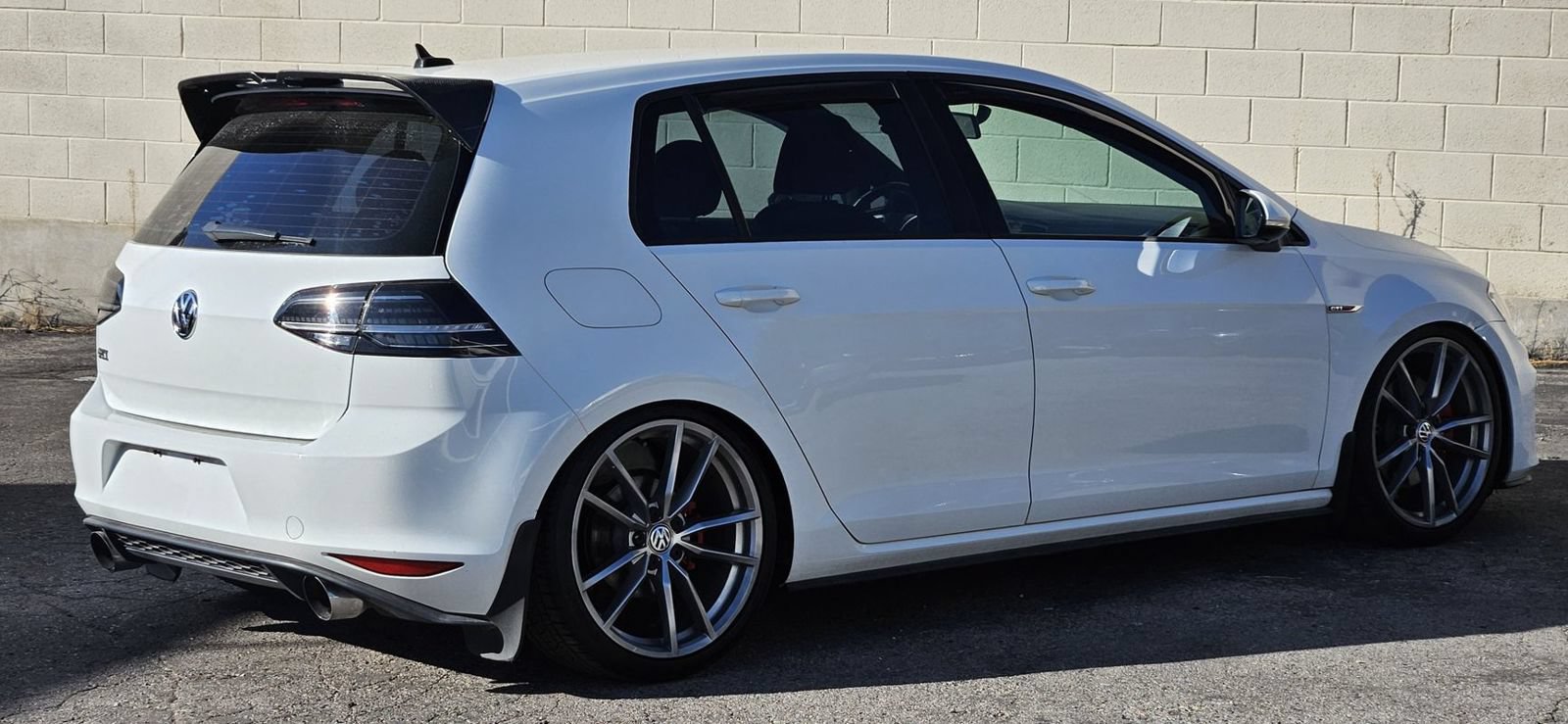 Used 2016 Volkswagen GTI S FWD image 5
