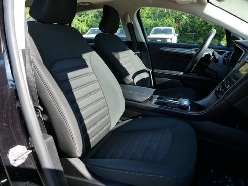 Used 2019 Ford Fusion SE AWD/4WD image 12