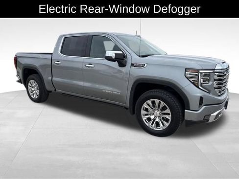 Certified 2025 GMC Sierra 1500 Denali w/ Technology Package AWD/4WD image 9