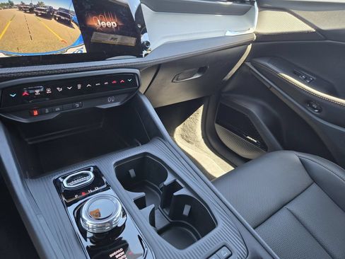 New 2026 Jeep Cherokee Limited AWD/4WD image 18
