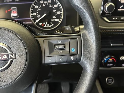 Used 2023 Nissan Rogue SV AWD/4WD image 23