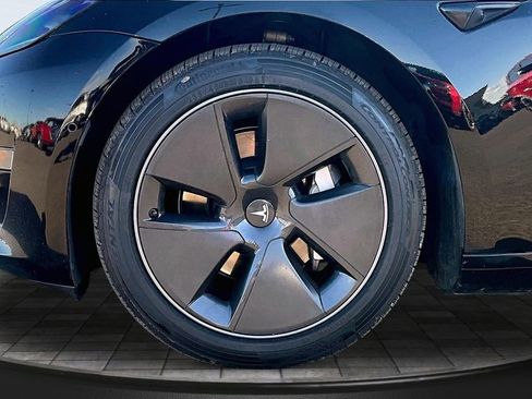 Used 2021 Tesla Model 3 Long Range AWD/4WD image 9