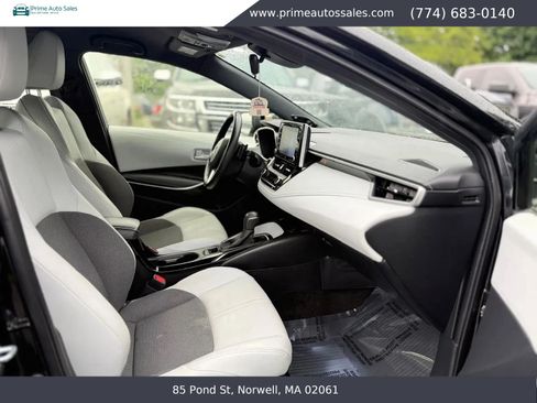 Used 2019 Toyota Corolla XSE FWD image 18