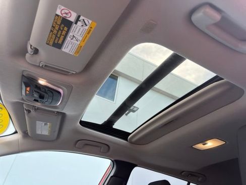 Used 2022 Toyota Corolla Cross LE w/ Moonroof Package AWD/4WD image 19