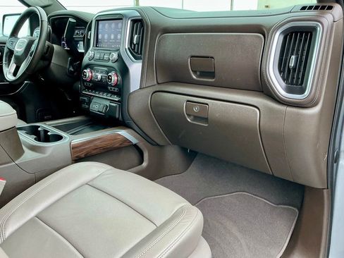 Used 2019 GMC Sierra 1500 SLT w/ SLT Premium Plus Package AWD/4WD image 25
