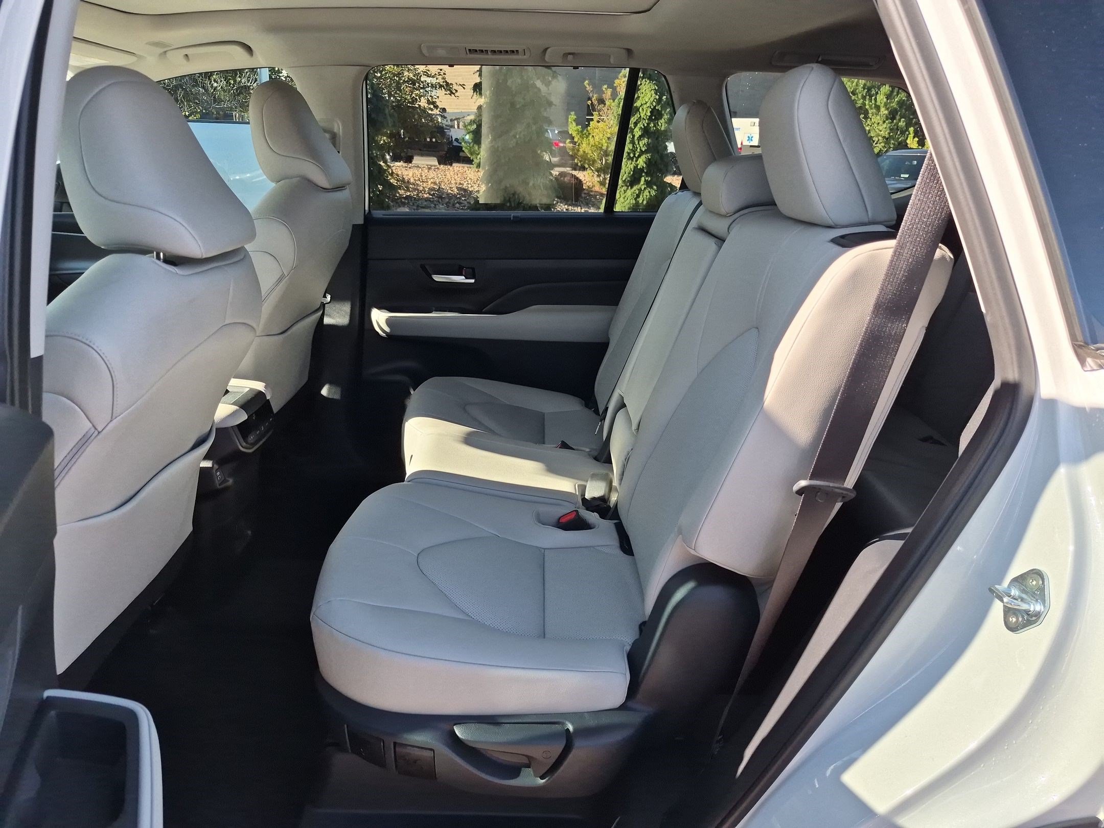 Used 2026 Toyota Grand Highlander FWD image 28