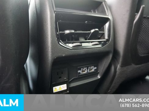 Used 2025 Jeep Grand Cherokee Altitude AWD/4WD image 55