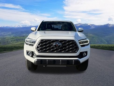 Used 2023 Toyota Tacoma TRD Off-Road AWD/4WD image 9