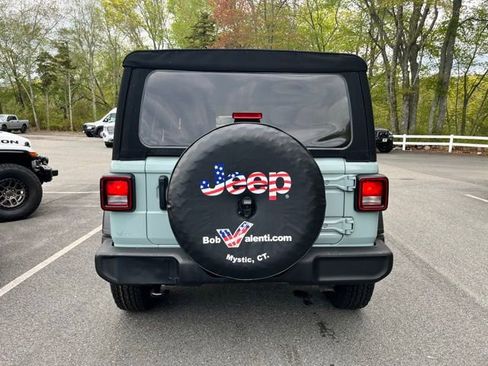 Used 2024 Jeep Wrangler Unlimited Sport AWD/4WD image 7