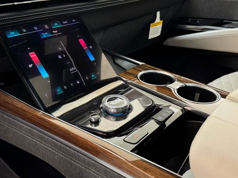 New 2025 Cadillac Escalade Sport Platinum w/ LPO, ONYX Package image 21