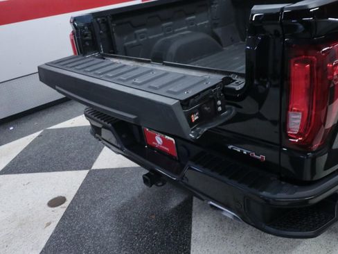 Used 2025 GMC Sierra 1500 AT4 w/ Technology Package AWD/4WD image 31