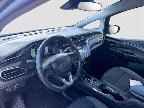 Used 2022 Chevrolet Bolt LT image 9