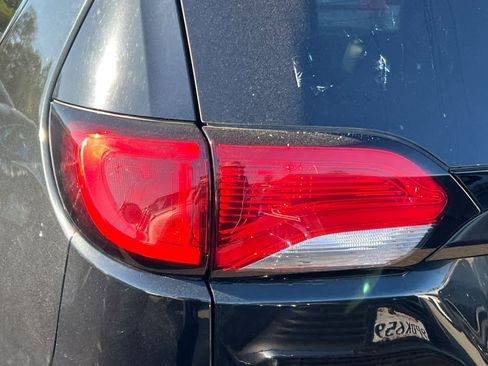 Used 2019 Chrysler Pacifica Limited w/ Advanced Safetytec Group image 20