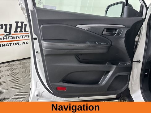 Used 2023 Honda Passport TrailSport image 9
