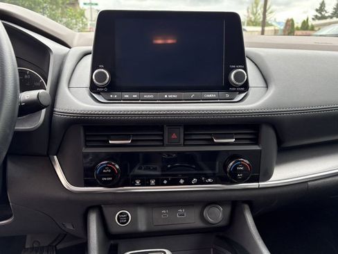 Certified 2023 Nissan Rogue SV image 19