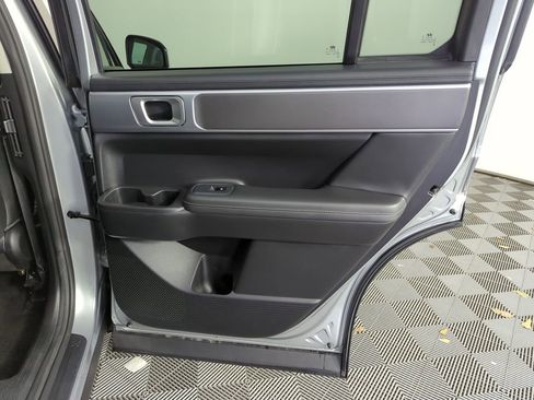 Used 2025 Hyundai Santa Fe SEL FWD image 31