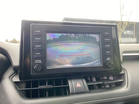 Used 2019 Toyota RAV4 LE image 76