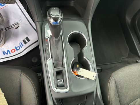 Used 2019 Chevrolet Equinox LT FWD image 17
