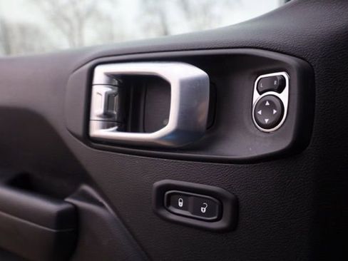 Used 2021 Jeep Wrangler Unlimited Sport S image 21