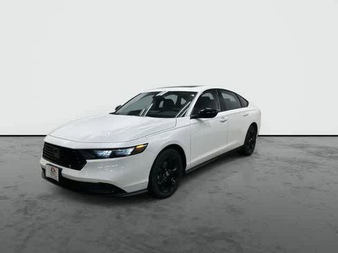 Certified 2025 Honda Accord SE image 7