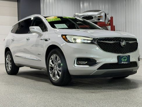 Certified 2018 Buick Enclave Avenir w/ Avenir Technology Package AWD/4WD image 5