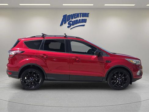 Used 2017 Ford Escape SE w/ Equipment Group 201A FWD image 7