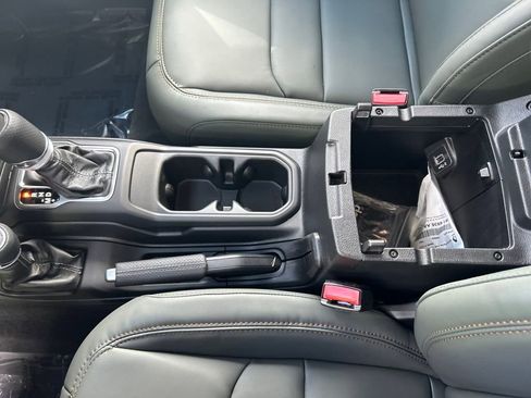 New 2025 Jeep Gladiator Mojave AWD/4WD image 18