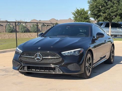 Used 2024 Mercedes-Benz CLE 300 4MATIC Coupe image 3
