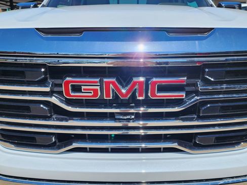 New 2026 GMC Sierra 1500 SLT w/ SLT Premium Plus Package image 10