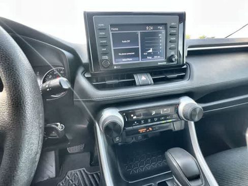 Used 2021 Toyota RAV4 LE w/ Carpet Mat Package (TMS) FWD image 18