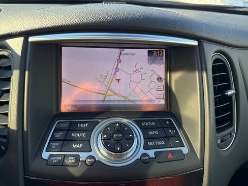 Used 2017 INFINITI QX50 AWD w/ Technology Package image 11