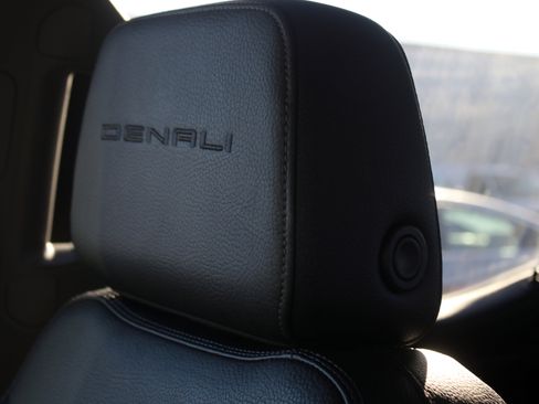 Used 2022 GMC Sierra 1500 Denali w/ Denali Reserve Package image 17