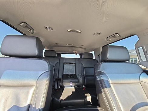 Used 2019 Chevrolet Tahoe LT image 44