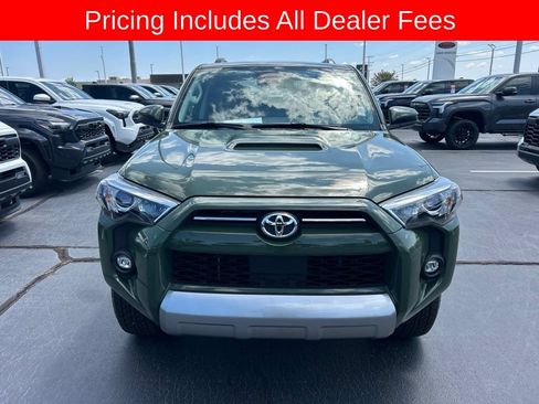 Used 2022 Toyota 4Runner TRD Off-Road AWD/4WD image 25