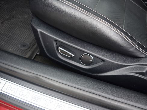 Used 2018 Ford Mustang GT Premium image 17